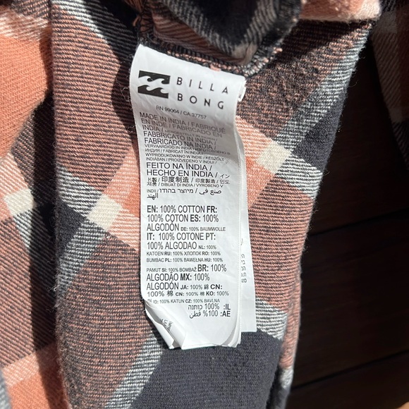 Billabong Thick Soft Cotton Button Down Flannel - Picture 6 of 6